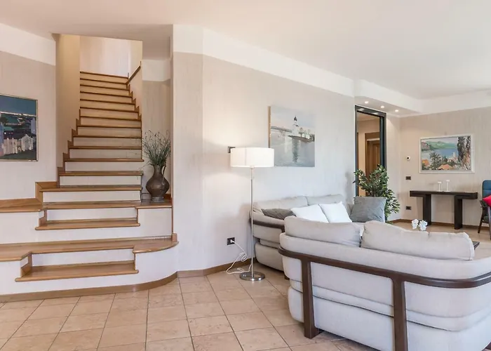 La Perla, Вилла